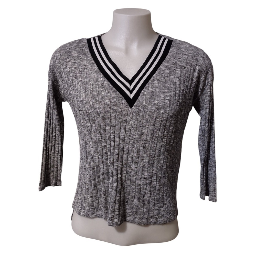 Top Love J Grey Large Womens V-Neck Ribbed Knit 3/4 Sleeve Varsity Stripe Trim